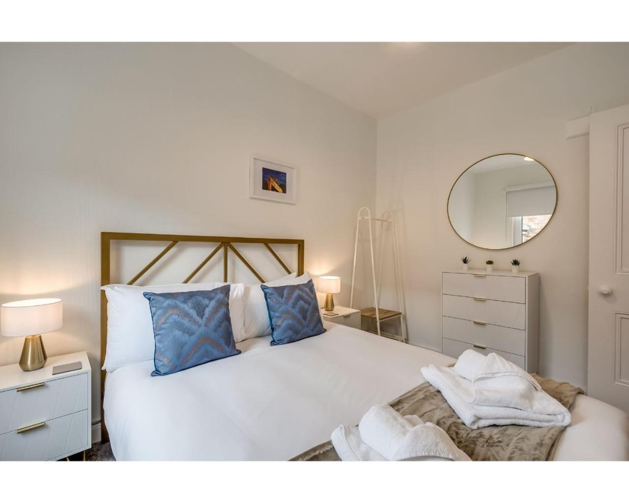 Central Belfast Apartments Chic Luxe R&R Szoba fotó