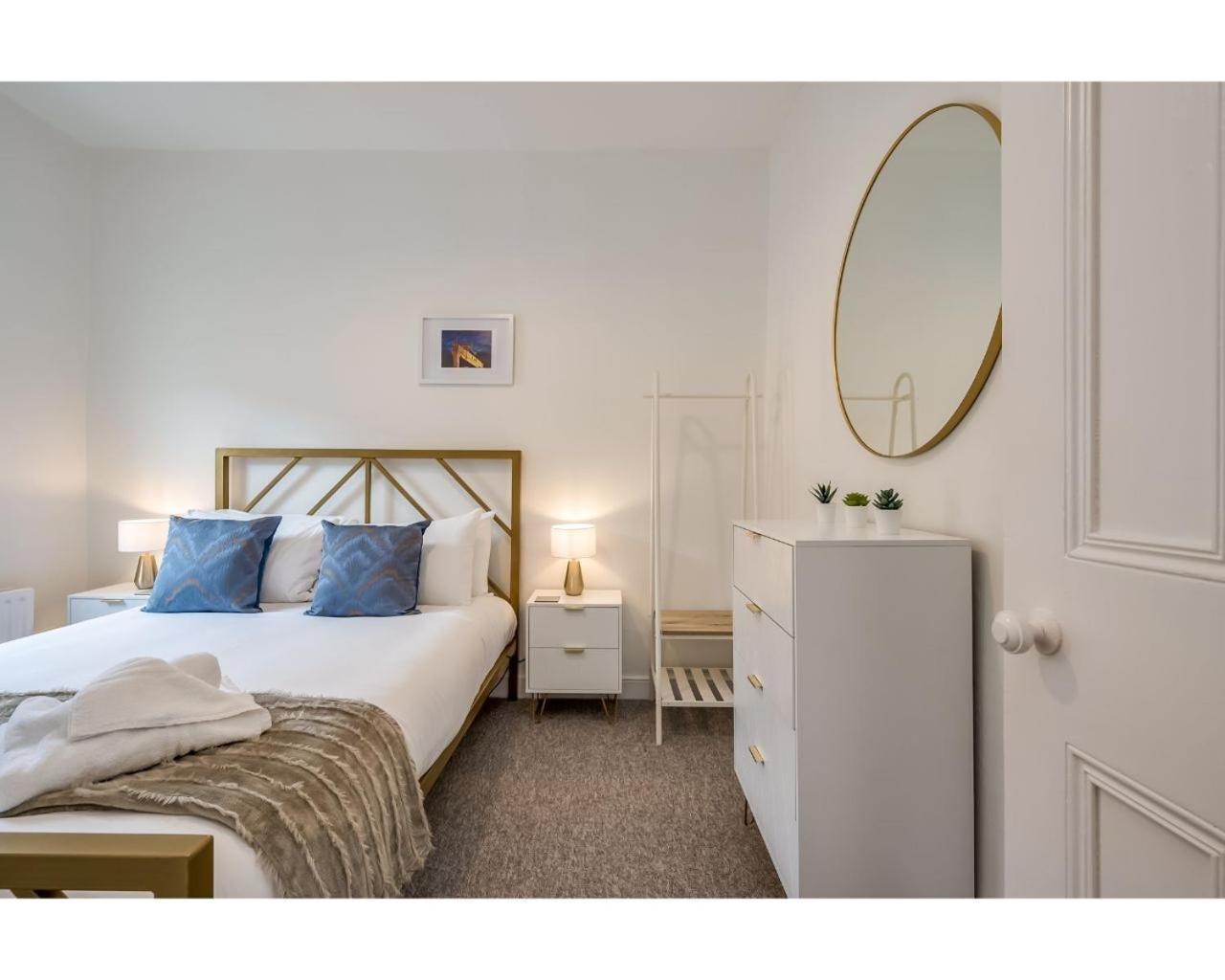Central Belfast Apartments Chic Luxe R&R Szoba fotó